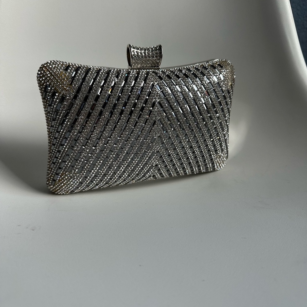 Elegant Rhinestone Silver Clutch Bag